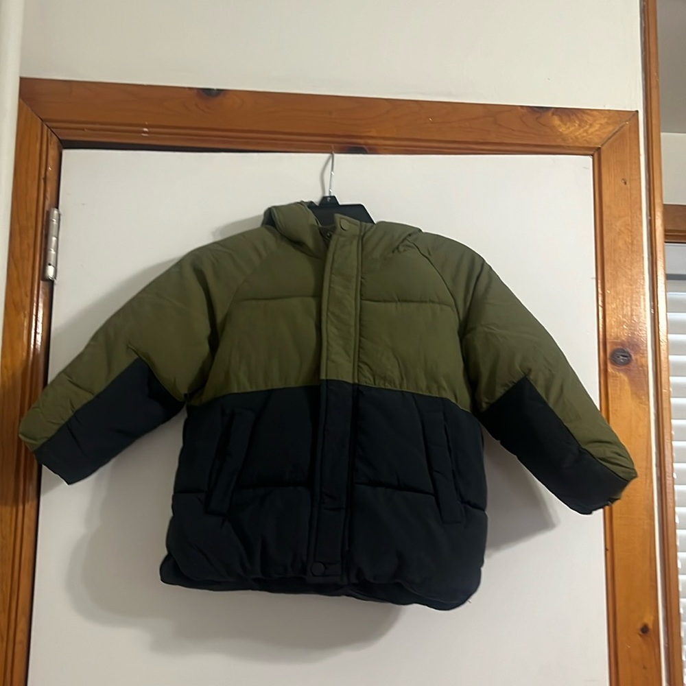Zara Boys Puffer Hooded Jacket size 2-3 Years color Olive Green and Navy blue